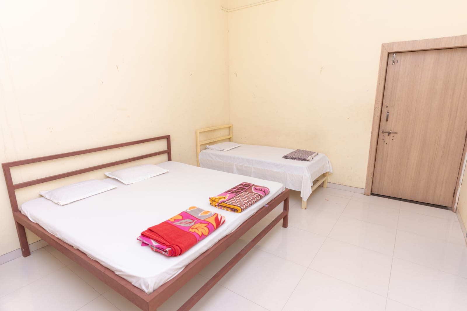 3 Bed Non-AC